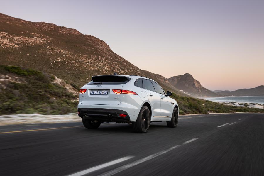  Jaguar F-Pace 25d AWD Chequered Flag 2020 года  (ZA) (фото 16 из 37)